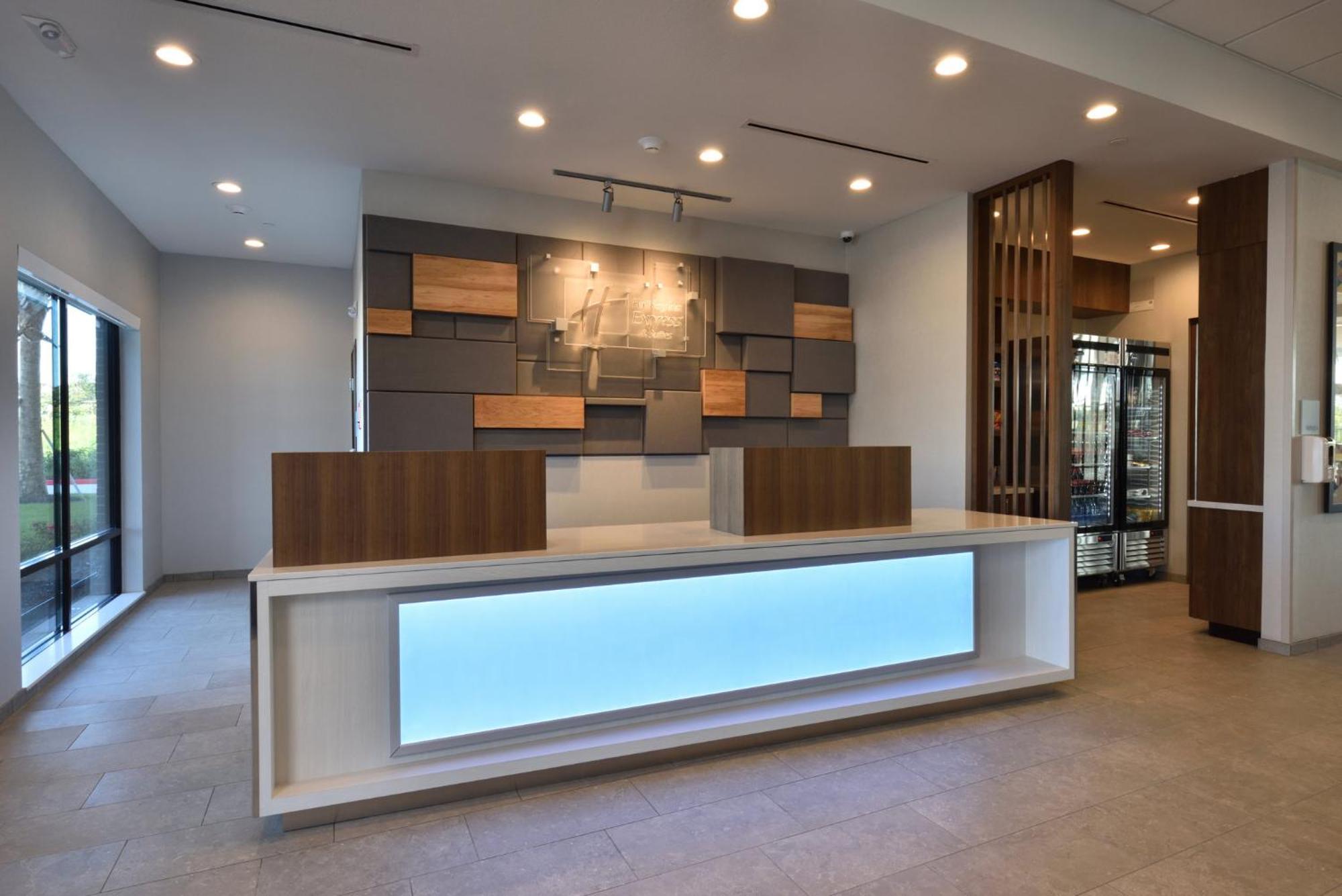 Holiday Inn Express & Suites Spring - Woodlands Area By Ihg Exterior foto